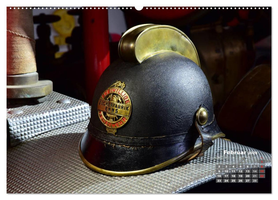 Historische Feuerwehrhelme (CALVENDO Premium Wandkalender 2026)