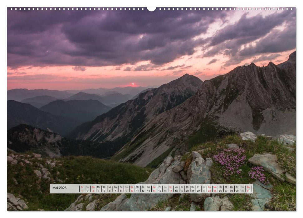 Berge im Licht der Sonne (CALVENDO Premium Wandkalender 2026)