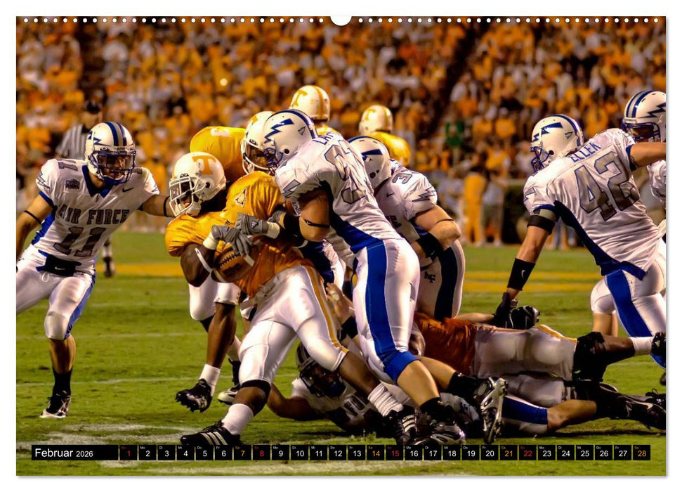 Kraft und Taktik - American Football (CALVENDO Premium Wandkalender 2026)