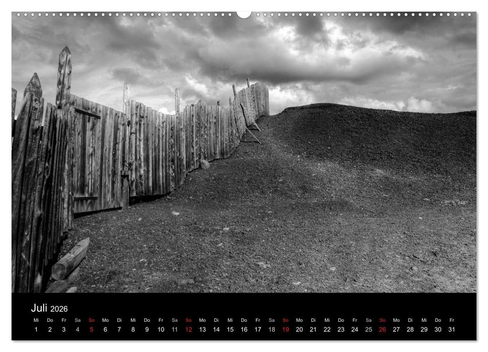 Objekte in schwarz weiss (CALVENDO Premium Wandkalender 2026)