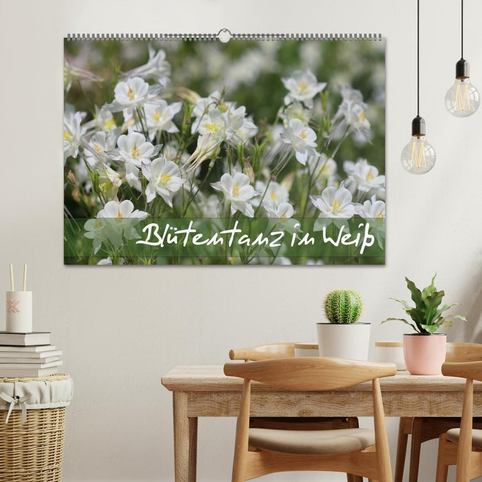 Blütentanz in Weiß (CALVENDO Wandkalender 2026)