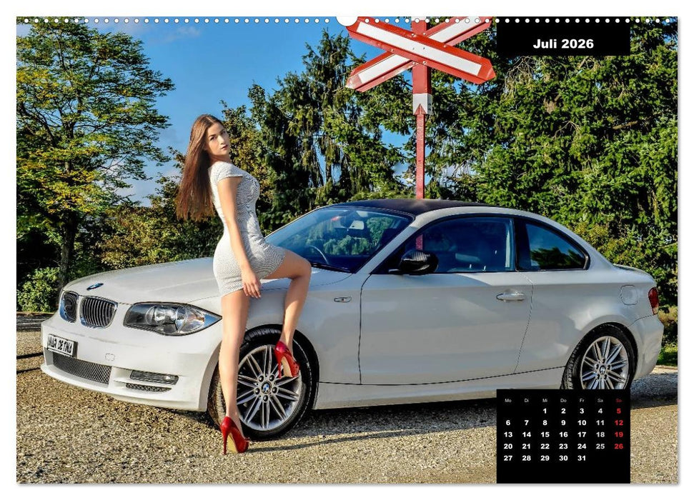 Kurven - Fieber - Modelle und Autos (CALVENDO Premium Wandkalender 2026)