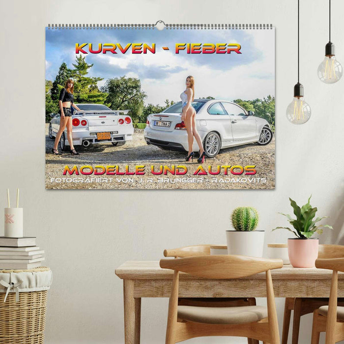Kurven - Fieber - Modelle und Autos (CALVENDO Wandkalender 2026)