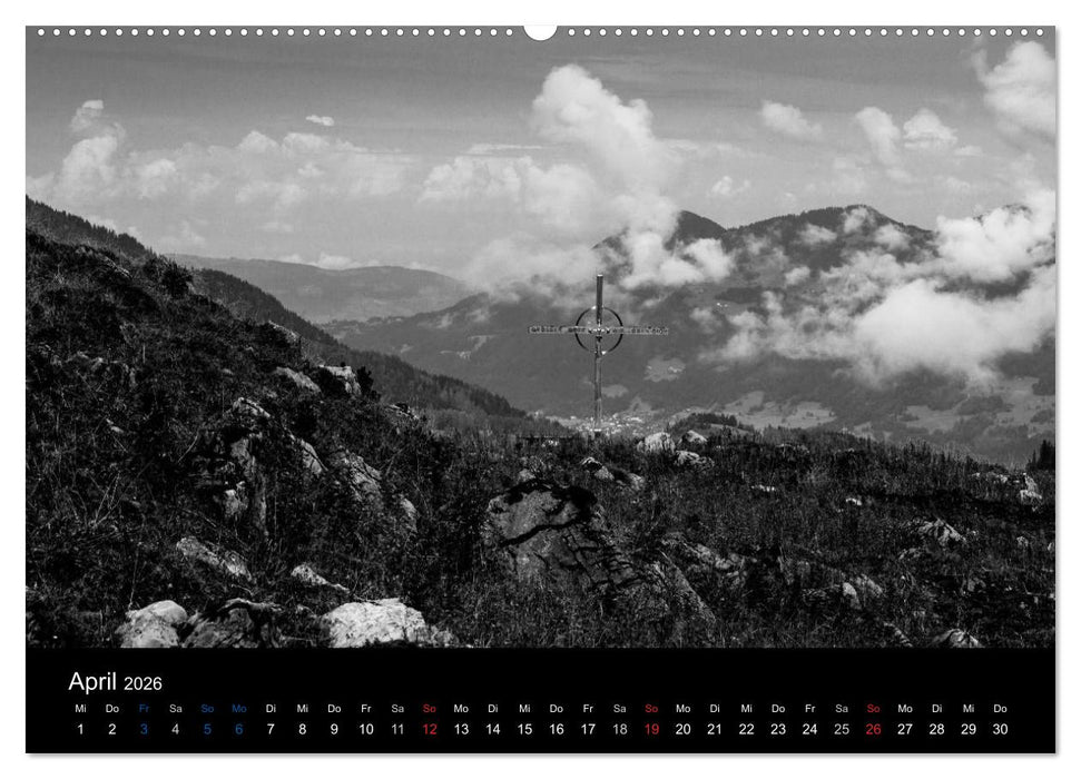 BERGE IN SCHWARZ WEISS (CALVENDO Wandkalender 2026)