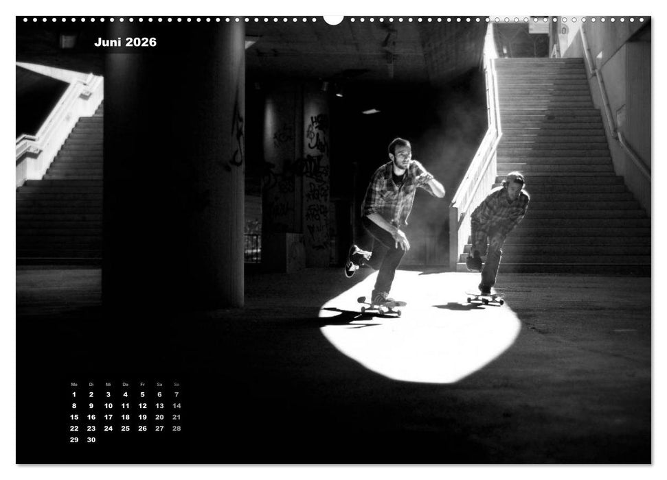 Skateboarden in Schwarz-Weiß (CALVENDO Premium Wandkalender 2026)