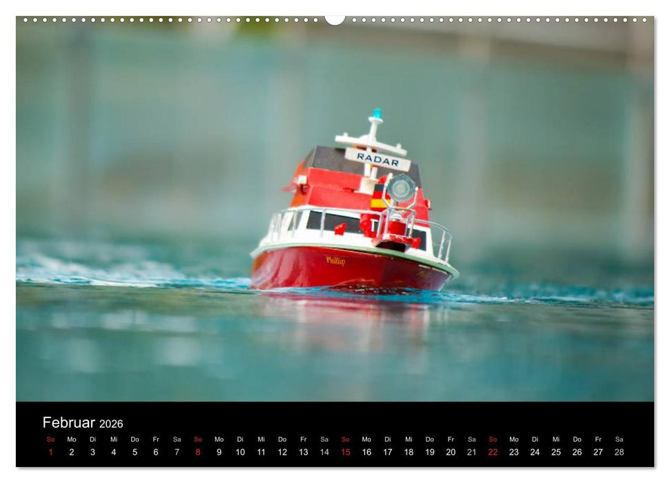 Modellboote in ihrem Element (CALVENDO Premium Wandkalender 2026)