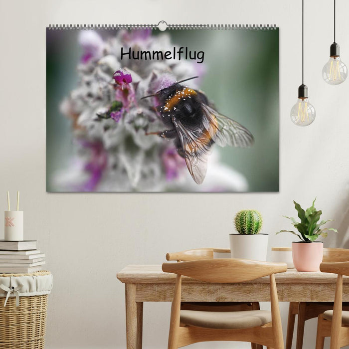Hummelflug (CALVENDO Wandkalender 2026)