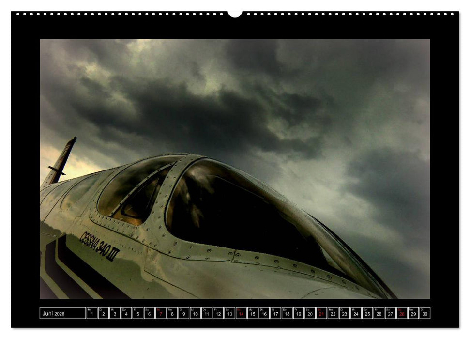 Farbe rund ums Flugzeug! (CALVENDO Premium Wandkalender 2026)