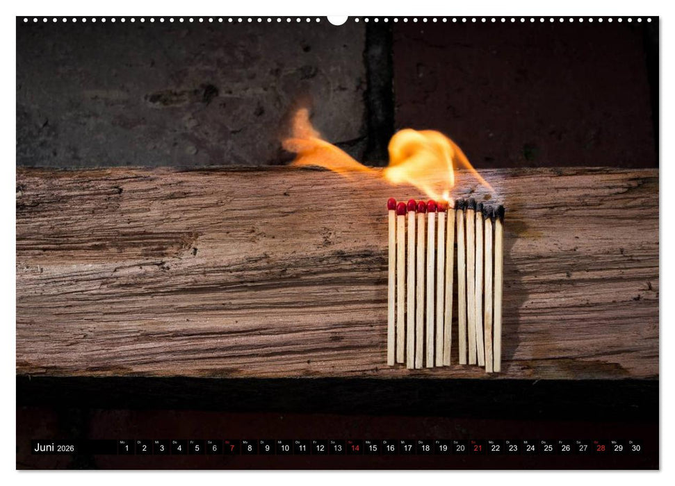 Feuer • Wärme, Licht & Gefahr (CALVENDO Premium Wandkalender 2026)