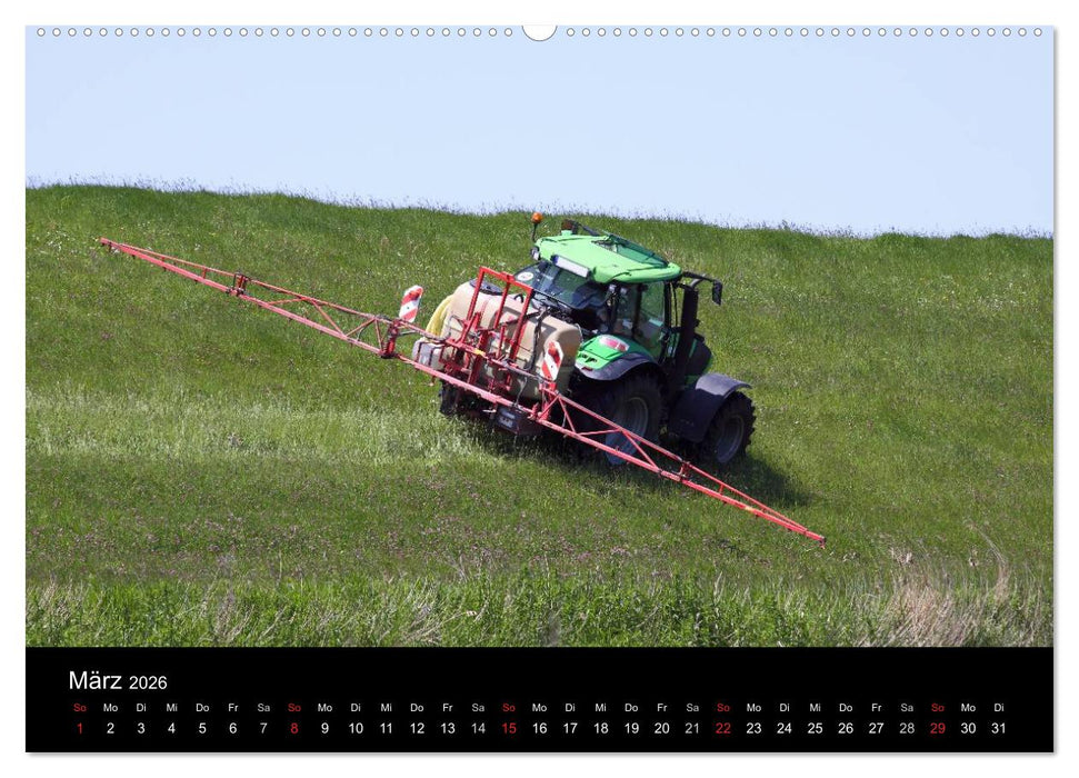 Trecker & Co. bei der Arbeit - Landwirtschaft in Ostfriesland (CALVENDO Premium Wandkalender 2026)