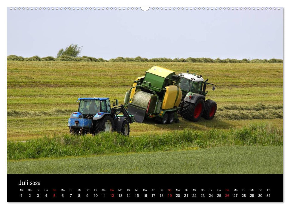 Trecker & Co. bei der Arbeit - Landwirtschaft in Ostfriesland (CALVENDO Premium Wandkalender 2026)