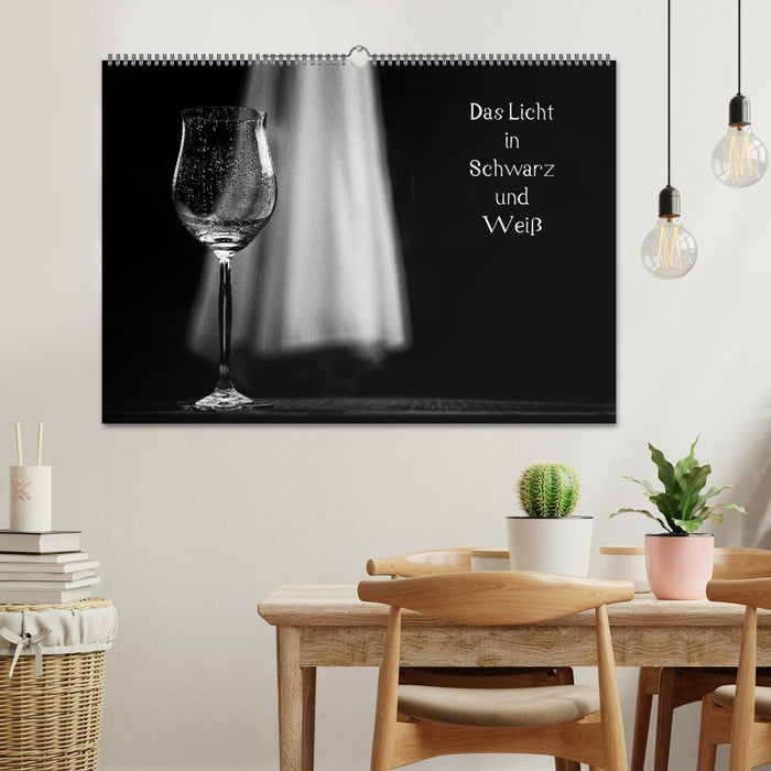 Das Licht in Schwarz und Weiß (CALVENDO Wandkalender 2026)