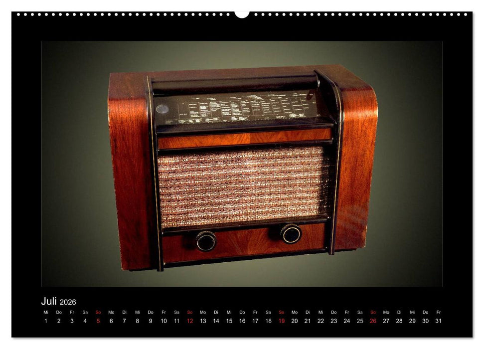 Dampfradios - Antike Radios mit Patina (CALVENDO Premium Wandkalender 2026)