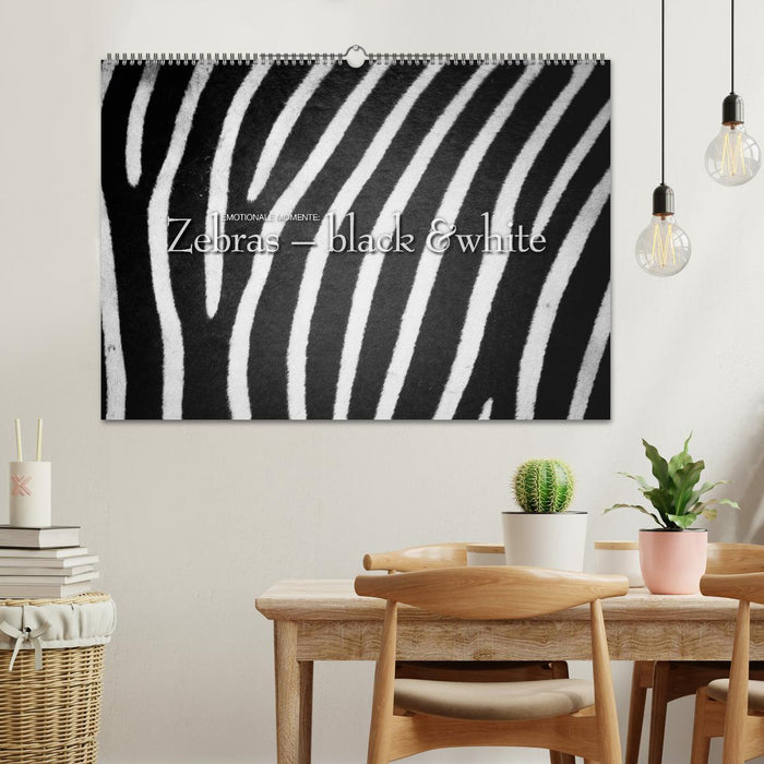Emotionale Momente: Zebras - black & white. (CALVENDO Wandkalender 2026)