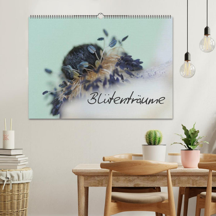 Blütenträume (CALVENDO Wandkalender 2026)