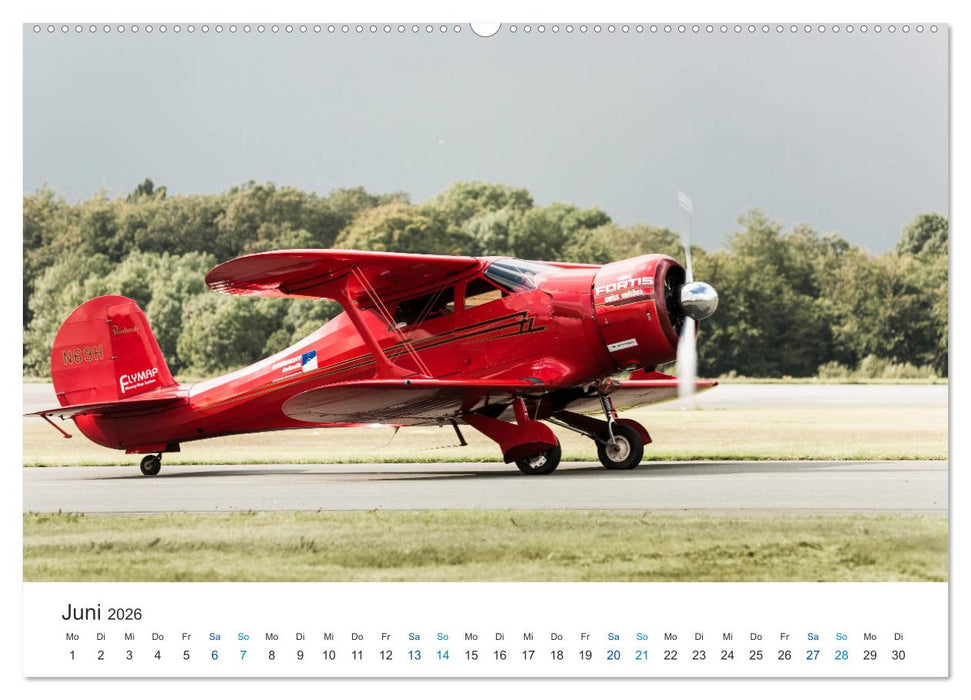 AVIATION CLASSICS seen by custompix.de (CALVENDO Wandkalender 2026)