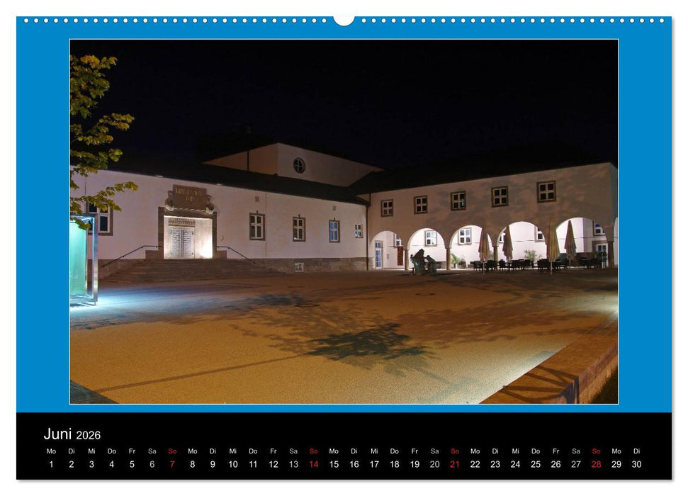 Schweinfurt bei Nacht verzaubernd und bunt (CALVENDO Wandkalender 2026)