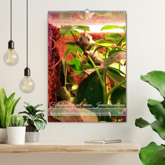 Fotoshooting mit einem Jemenchamäleon (CALVENDO Wandkalender 2026)