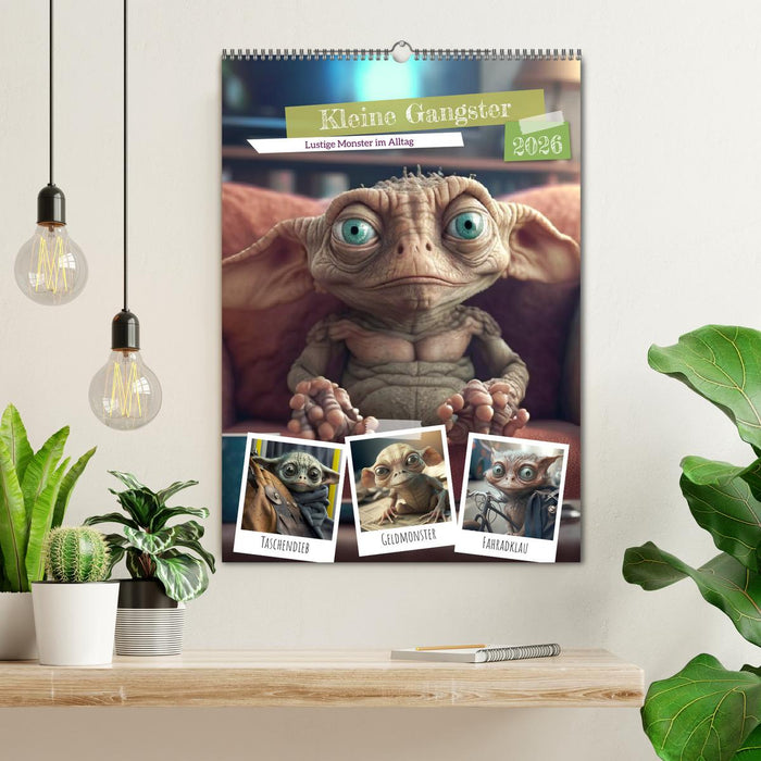 Kleine Gangster. Lustige Monster im Alltag (CALVENDO Wandkalender 2026)