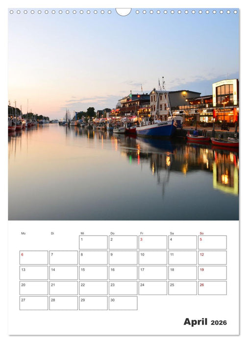 Warnemünde Urlaub für zu Hause (CALVENDO Wandkalender 2026)
