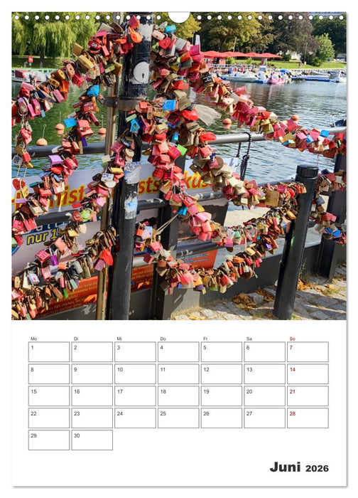 Warnemünde Urlaub für zu Hause (CALVENDO Wandkalender 2026)