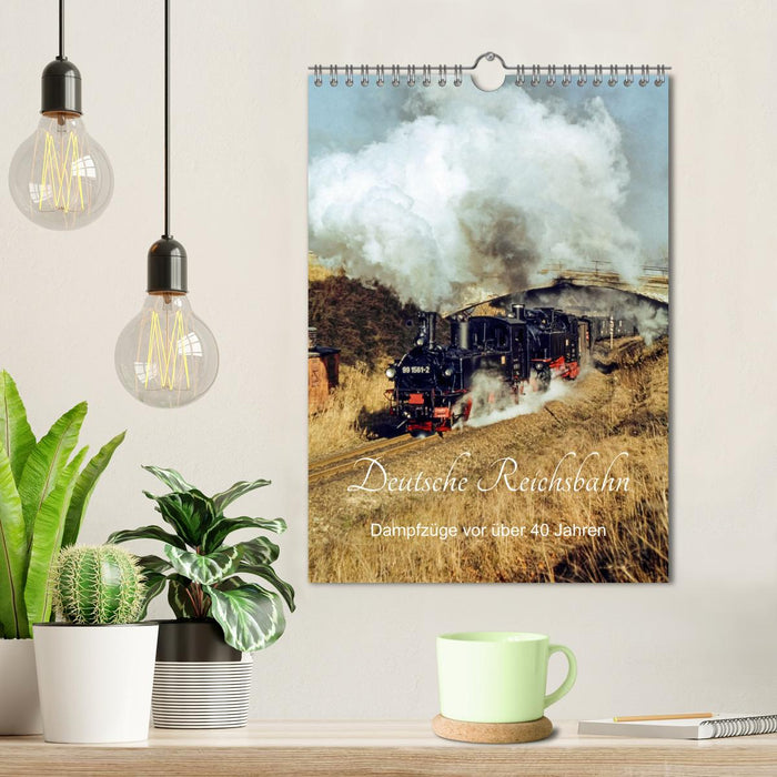 Deutsche Reichsbahn-Dampfzüge vor über 40 Jahren (CALVENDO Wandkalender 2026)