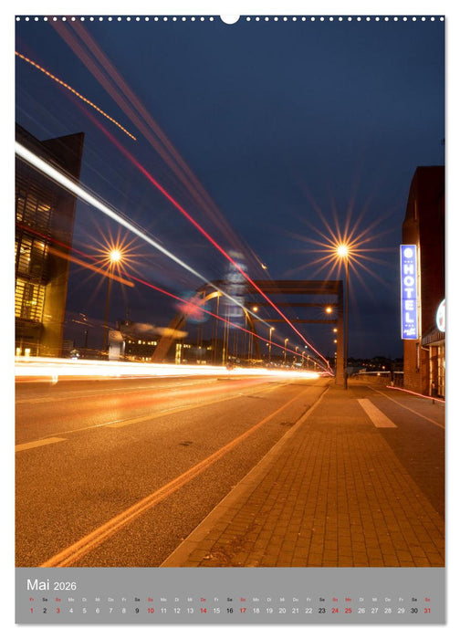 Kiel im Dunkeln. (CALVENDO Premium Wandkalender 2026)