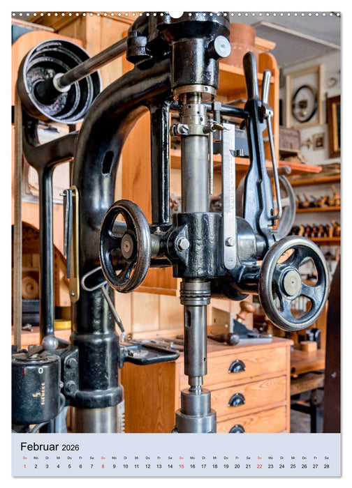 Alte Werkstätten, Werkbänke und Handwerkszeug (CALVENDO Premium Wandkalender 2026)