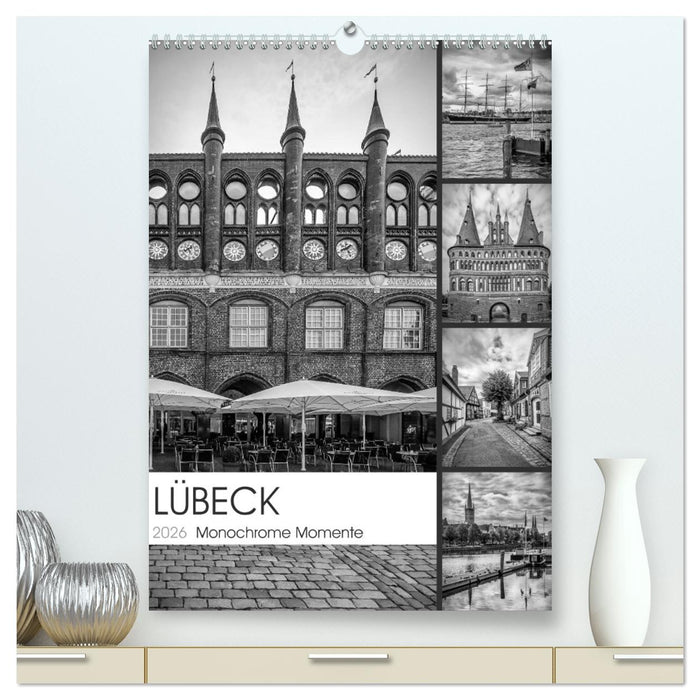 LÜBECK Monochrome Momente (CALVENDO Premium Wandkalender 2026)