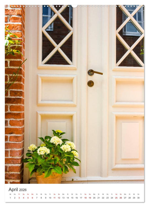 Husumer Ansichten, malerische Hafenstadt an der Nordsee (CALVENDO Wandkalender 2026)