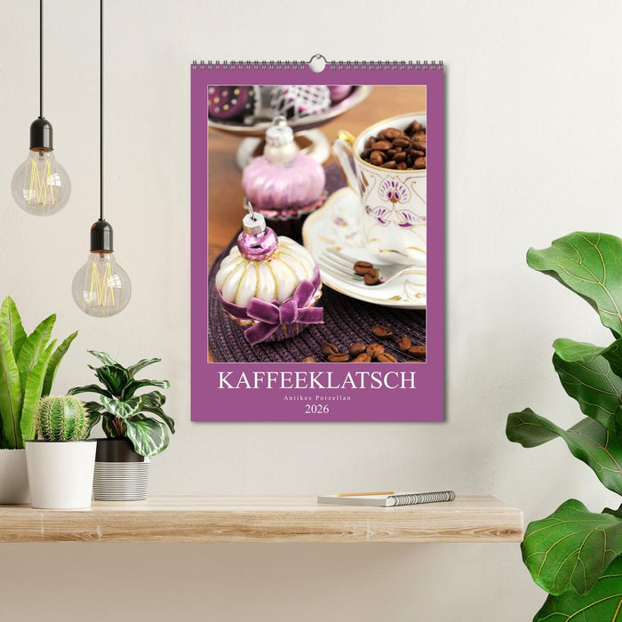 Kaffeeklatsch - Antikes Porzellan (CALVENDO Wandkalender 2026)