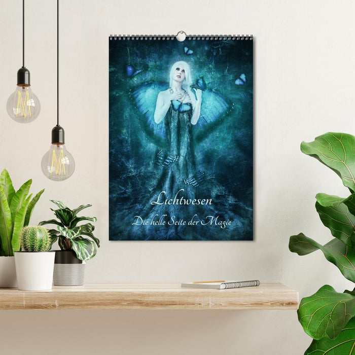 Lichtwesen - Die helle Seite der Magie (CALVENDO Wandkalender 2026)