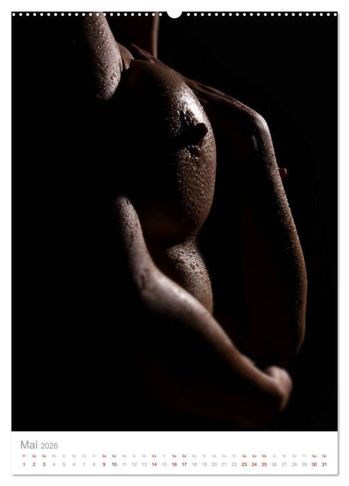 Perlenglanz - Wassertropfen auf nackter Haut (CALVENDO Wandkalender 2026)