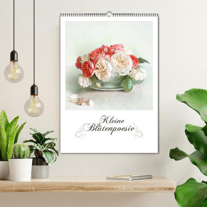 Kleine Blütenpoesie (CALVENDO Wandkalender 2026)