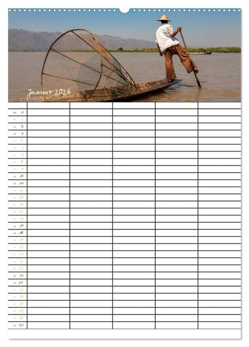 Goldenes Myanmar - Familienkalender 2026 (CALVENDO Premium Wandkalender 2026)