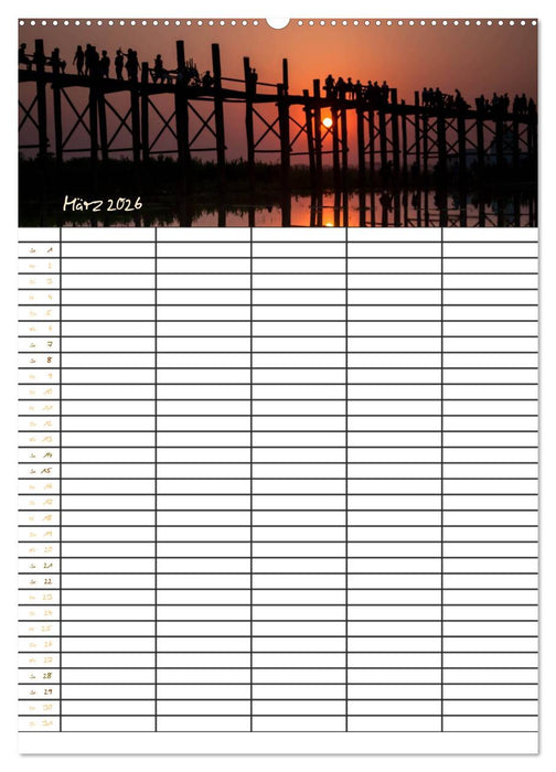 Goldenes Myanmar - Familienkalender 2026 (CALVENDO Wandkalender 2026)