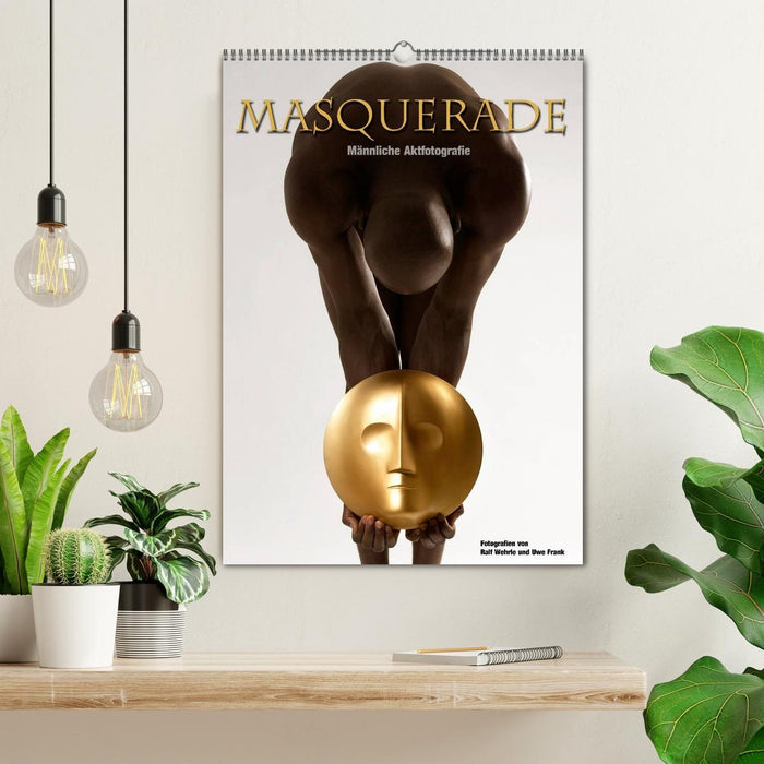 Masquerade - Männliche Aktfotografie (CALVENDO Wandkalender 2026)