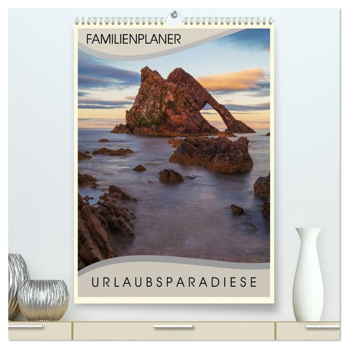 Urlaubsparadiese - Familienplaner (CALVENDO Premium Wandkalender 2026)