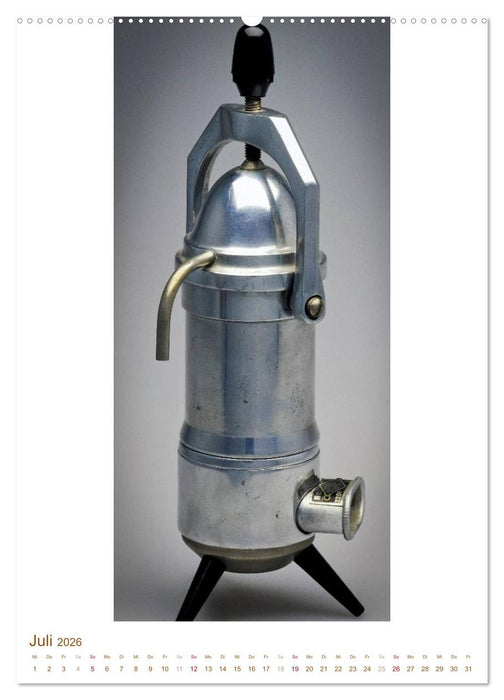 Espressokocher mit Geschichte: Kaffee ist fertig (CALVENDO Premium Wandkalender 2026)