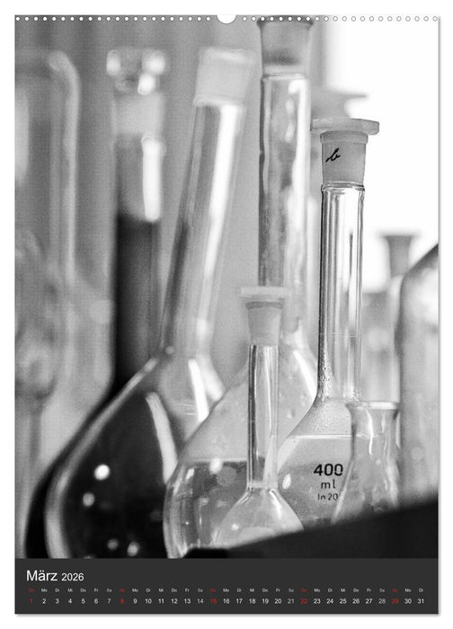 Industrieästhetik in Schwarz-Weiss (CALVENDO Premium Wandkalender 2026)