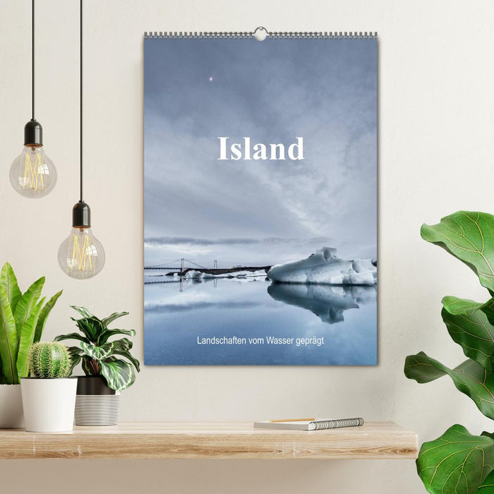 Island - Landschaften vom Wasser geprägt (CALVENDO Wandkalender 2026)