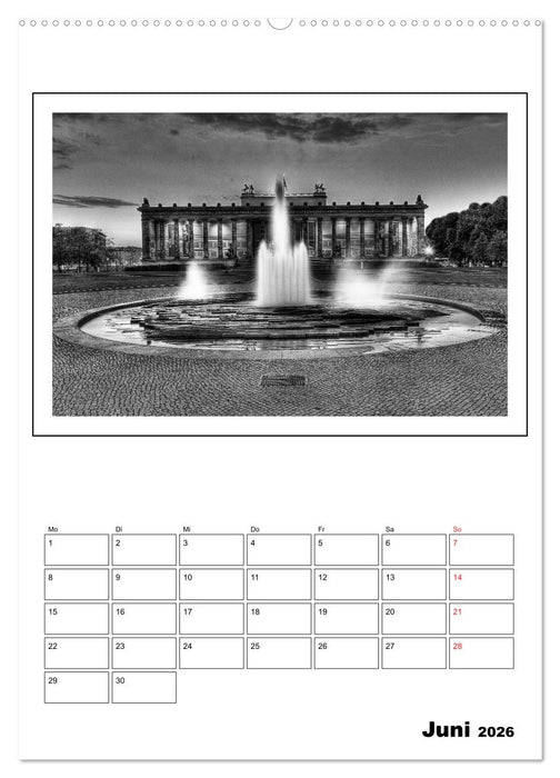 Berlin black & white (CALVENDO Premium Wandkalender 2026)