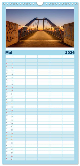 Chemnitz zur blauen Stunde (CALVENDO Familienplaner 2026)