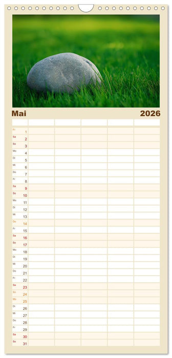 Minimalistische Naturmomente – Ruhe und Schönheit in der Natur (CALVENDO Familienplaner 2026)