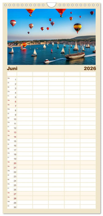 Freiheit in den Lüften . Mit dem Heißluftballon unterwegs (CALVENDO Familienplaner 2026)
