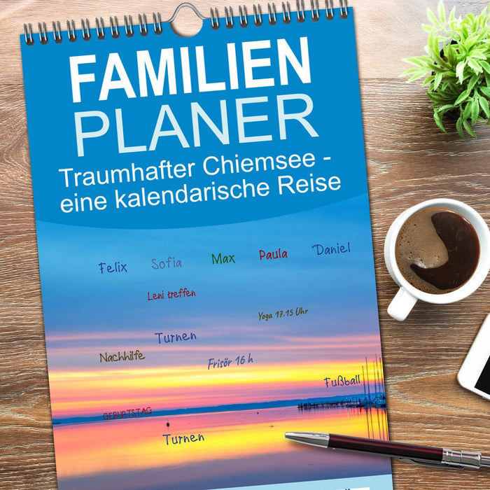 Traumhafter Chiemsee - eine kalendarische Reise (CALVENDO Familienplaner 2026)