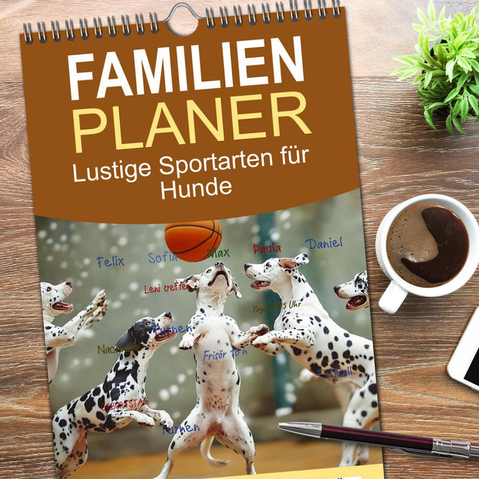 Lustige Sportarten für Hunde (CALVENDO Familienplaner 2026)