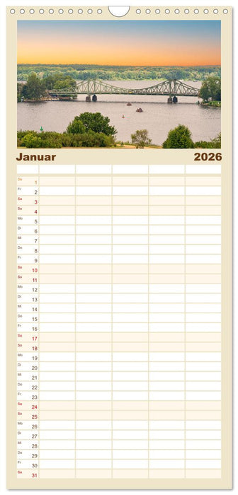 Potsdam - Schlösser, Parks und der Alte Fritz (CALVENDO Familienplaner 2026)