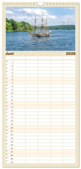 Potsdam - Schlösser, Parks und der Alte Fritz (CALVENDO Familienplaner 2026)