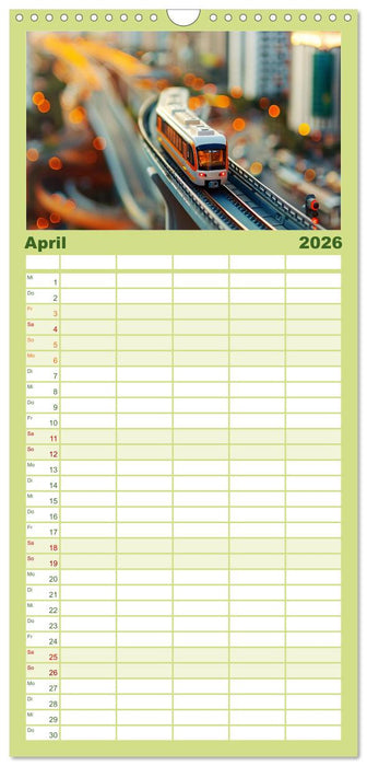 Miniaturwelt Eisenbahn - Zug um Zug ins Abenteuer (CALVENDO Familienplaner 2026)